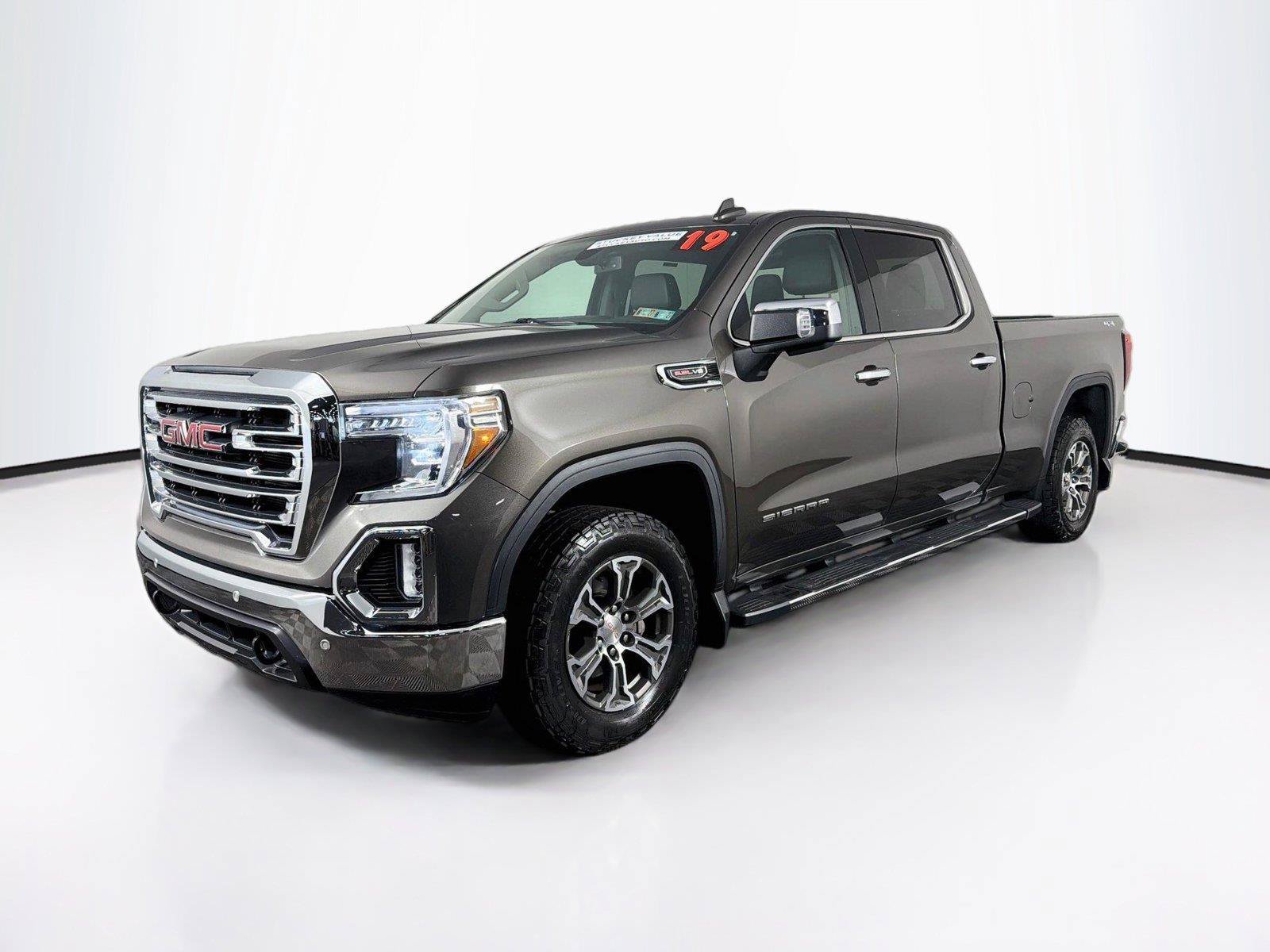 Used 2019 GMC Sierra 1500 SLT w/ Driver Alert Package I AWD/4WD image 7