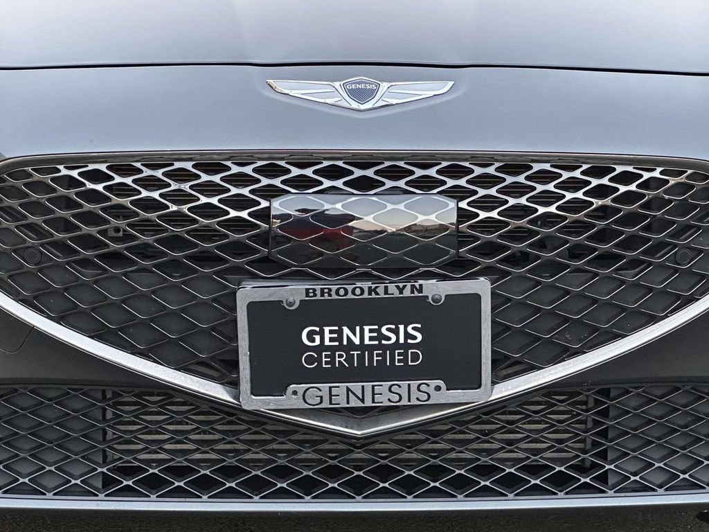 Used 2023 Genesis G70 2.0T w/ Sport Prestige Package AWD/4WD image 9