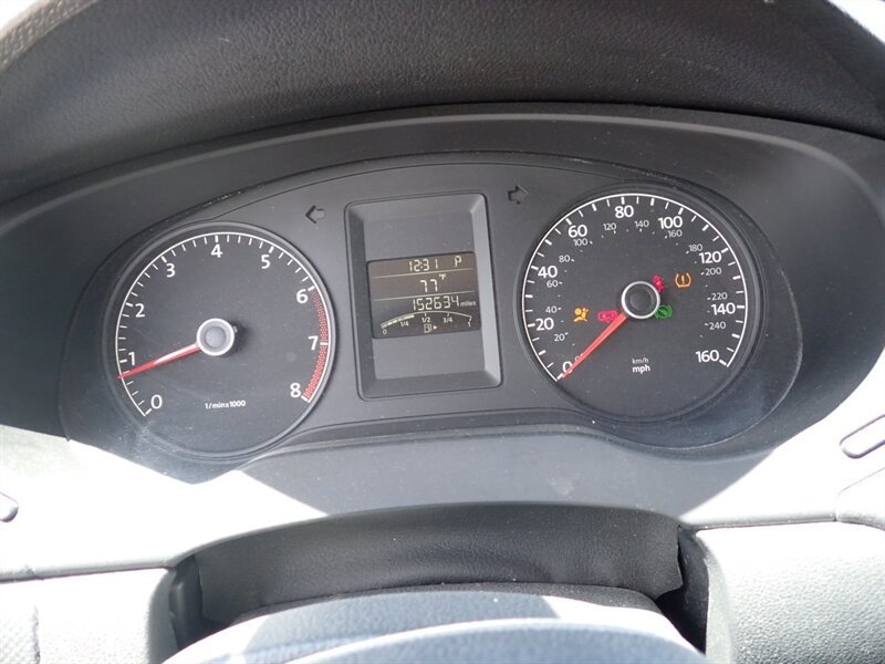 Used 2011 Volkswagen Jetta SE FWD image 25