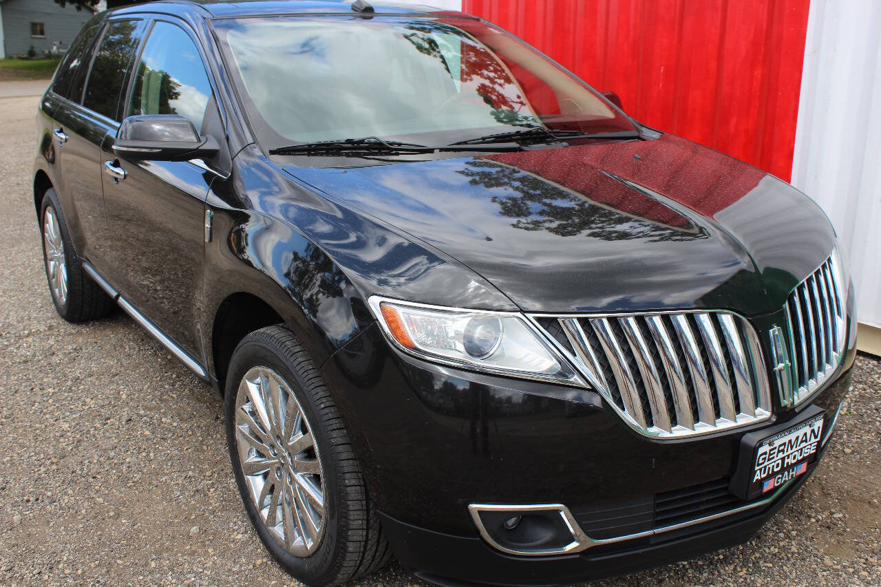 Used 2014 Lincoln MKX AWD w/ Equipment Group 102A image 4