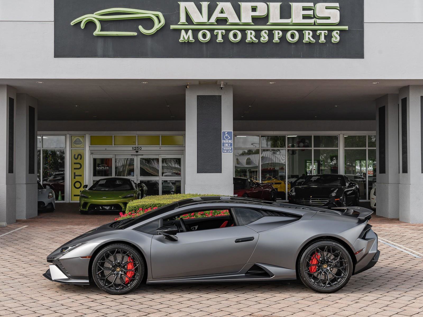 Used 2024 Lamborghini Huracan Tecnica image 29