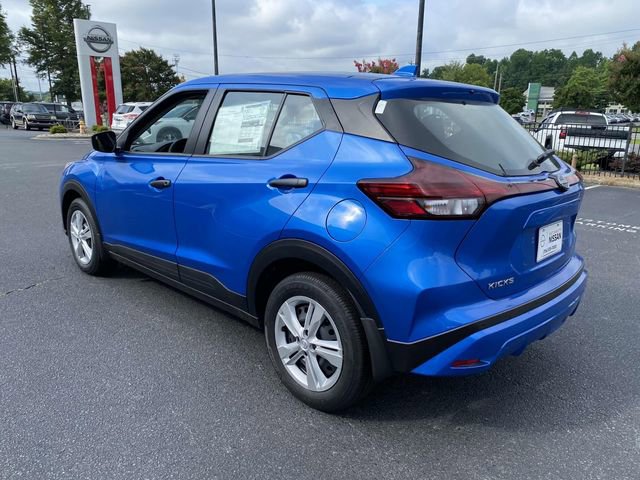New 2025 Nissan Kicks Play S image 3