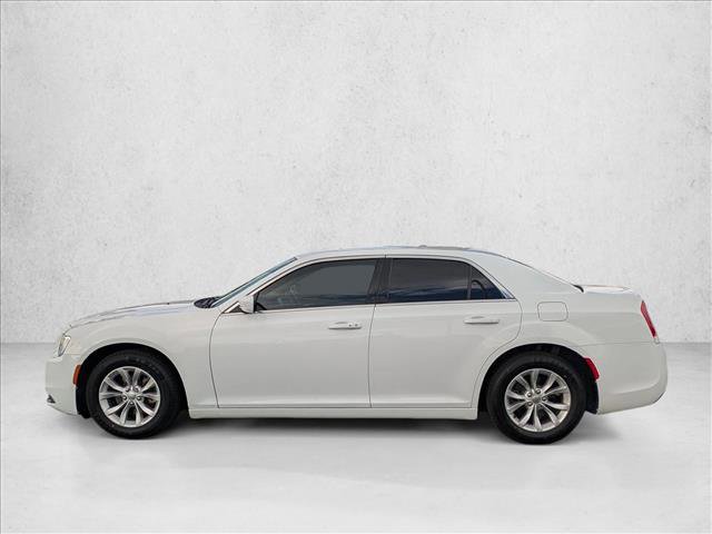 Used 2020 Chrysler 300 Touring image 9
