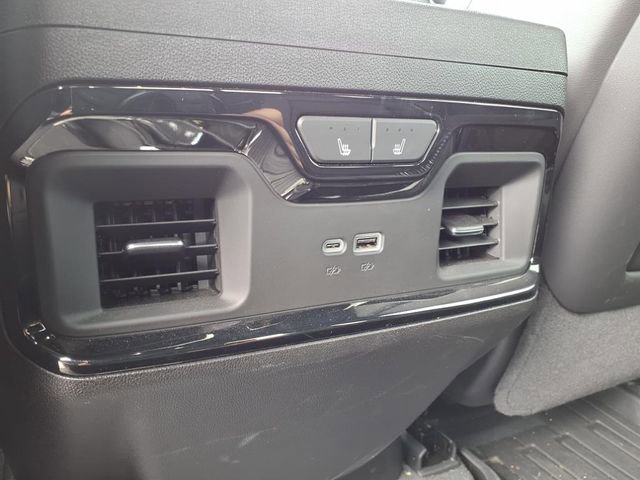 Used 2024 GMC Sierra 2500 AT4X image 28