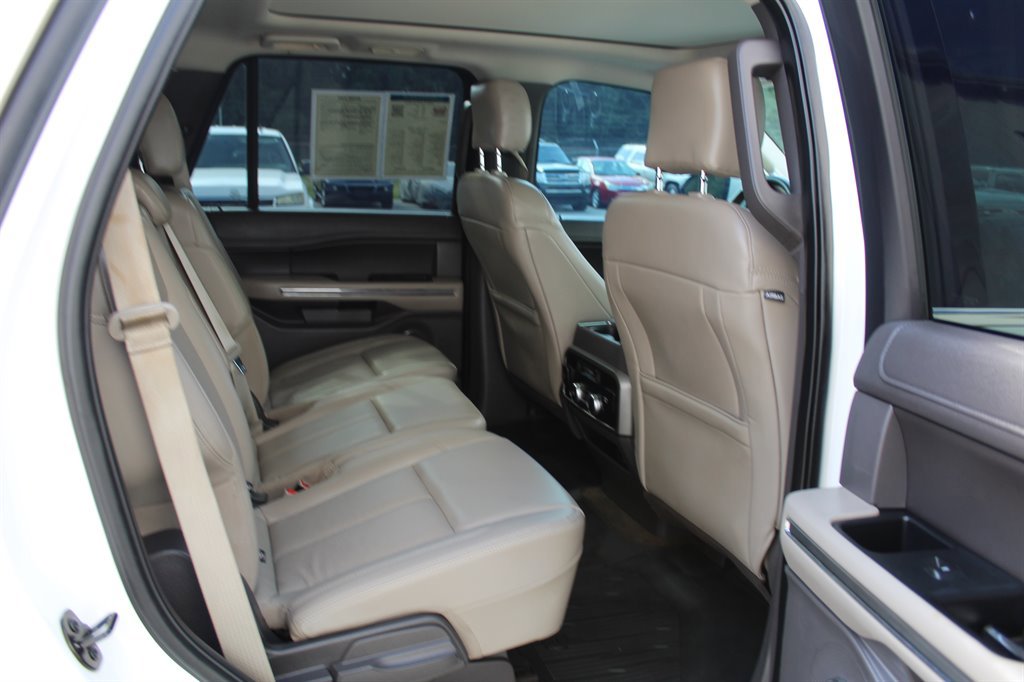 Used 2020 Ford Expedition XLT w/ Equipment Group 202A image 14