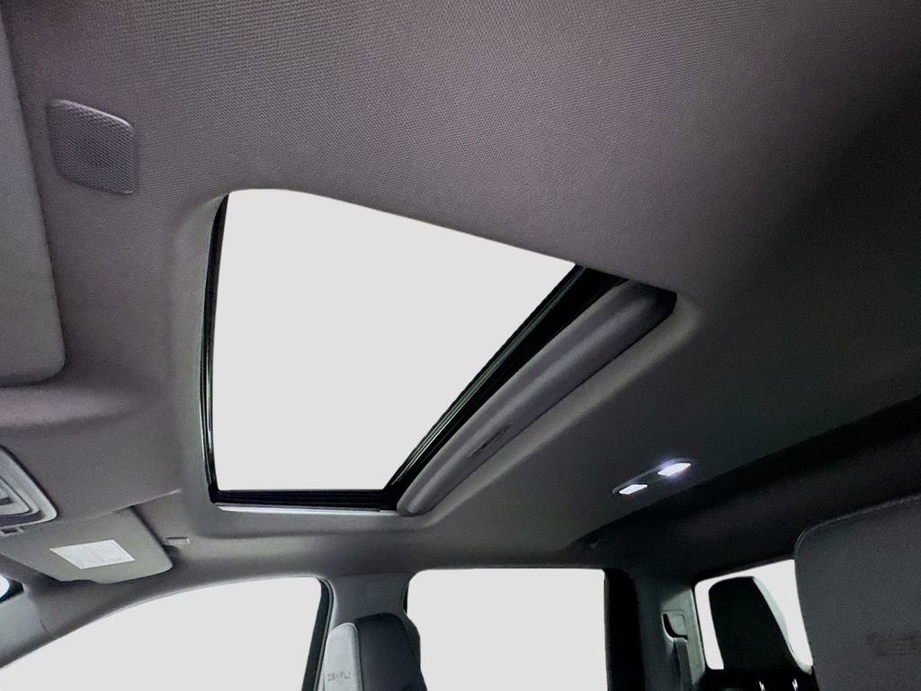 Used 2022 GMC Sierra 3500 Denali image 13