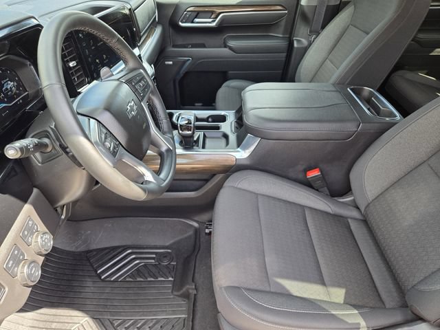Used 2025 Chevrolet Silverado 1500 LT Trail Boss w/ Convenience Package II AWD/4WD image 15
