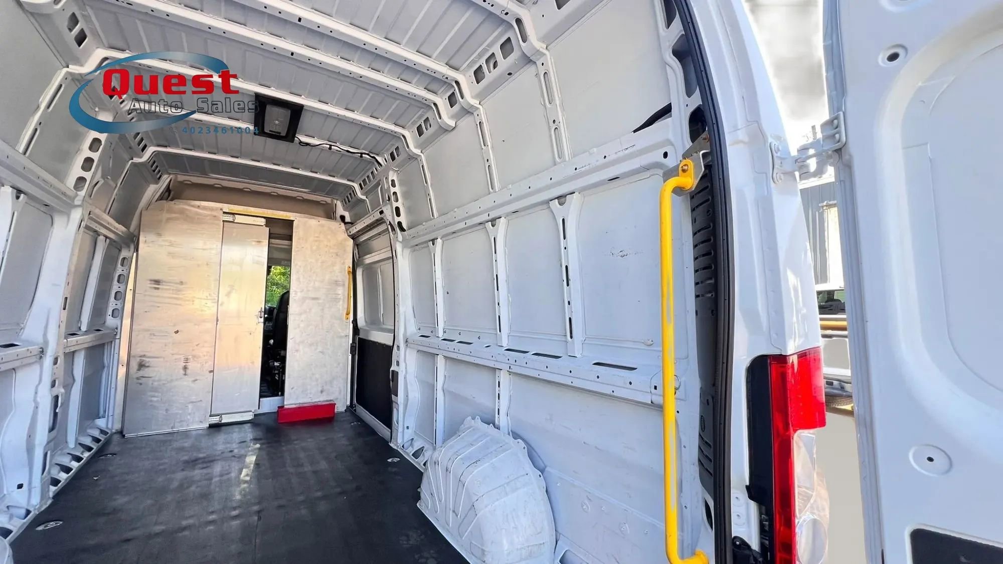 Used 2023 RAM ProMaster 3500 w/ Lane Management Group FWD image 12