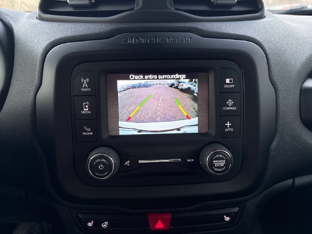 Used 2017 Jeep Renegade Latitude w/ Popular Equipment Group AWD/4WD image 15