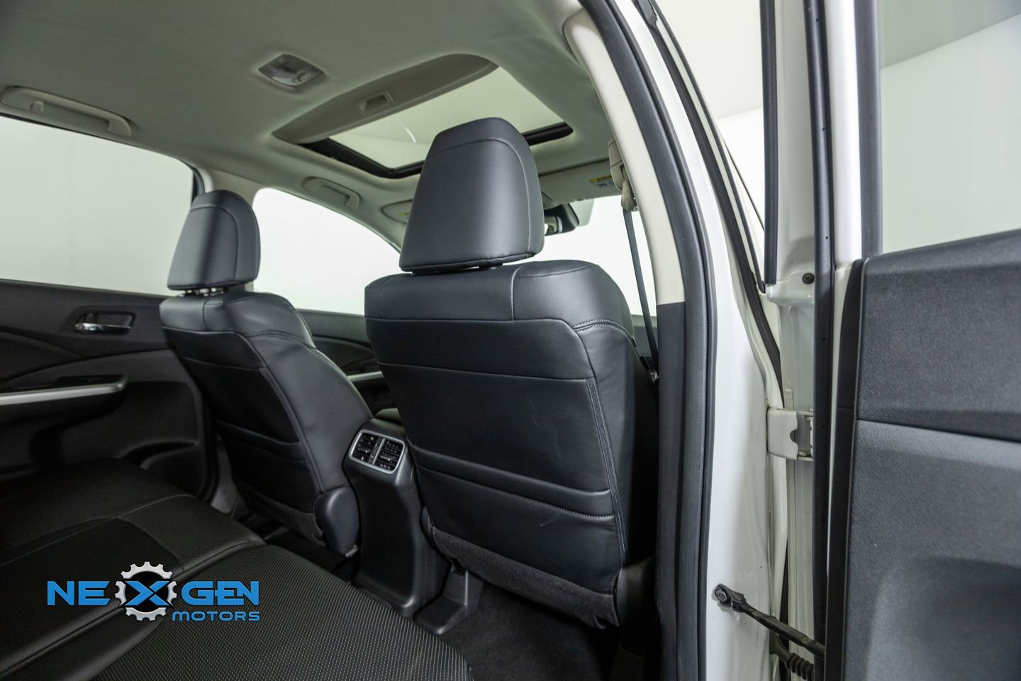Used 2016 Honda CR-V Touring image 33