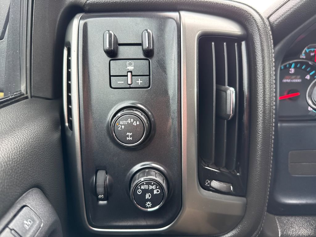 Used 2017 Chevrolet Silverado 1500 LTZ Z71 w/ LTZ Plus Package image 32