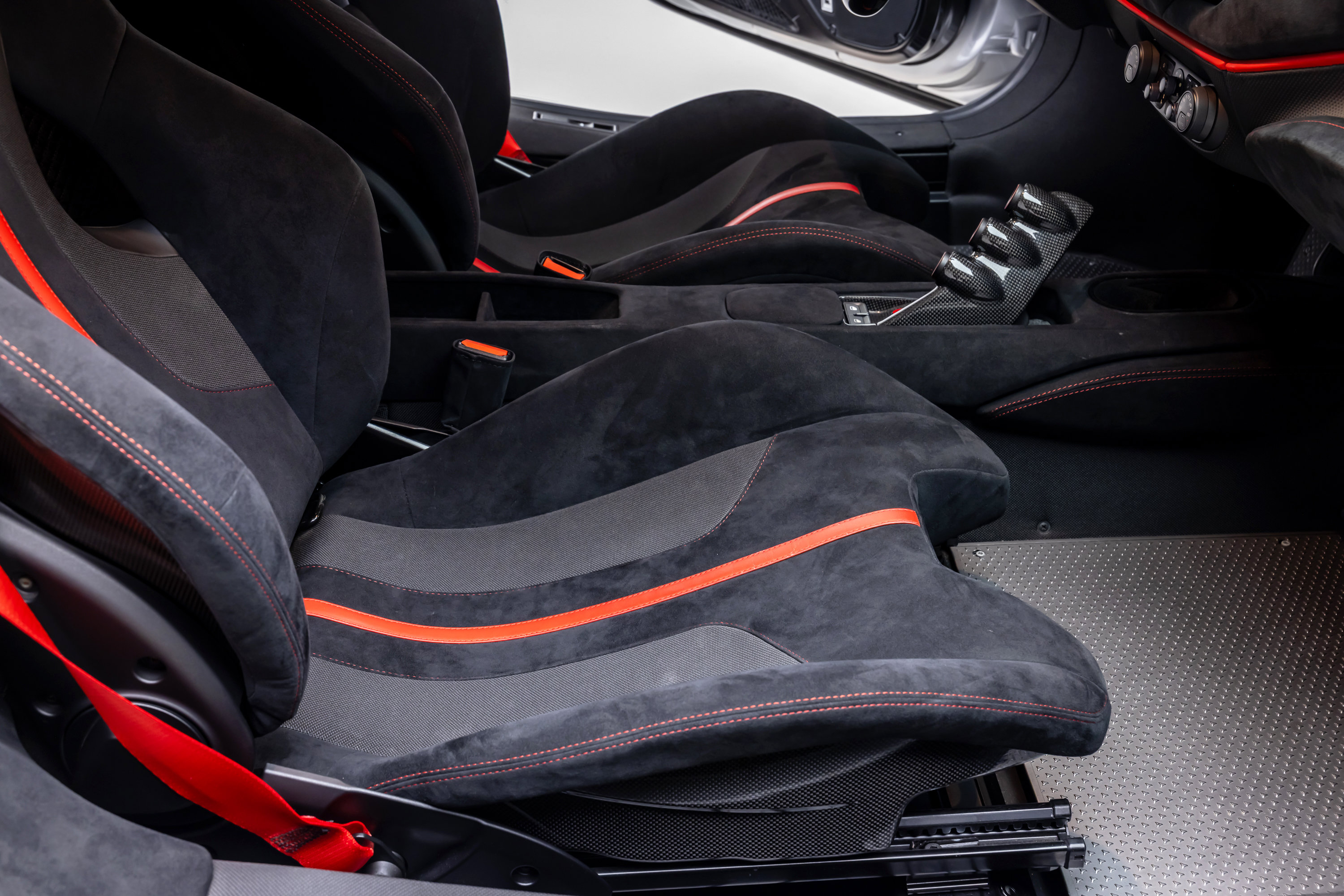 Certified 2020 Ferrari 488 Pista Coupe RWD image 45