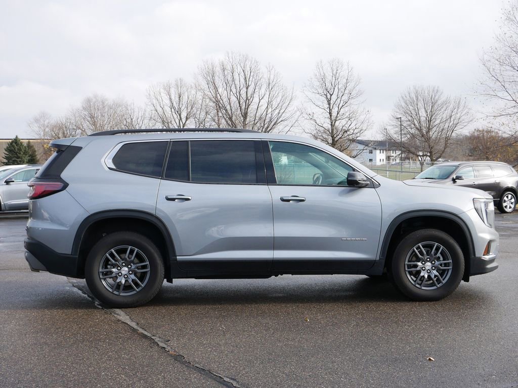 Used 2025 GMC Acadia Elevation image 8