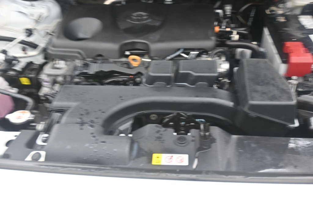 Used 2022 Toyota RAV4 XLE w/ Convenience Package FWD image 16