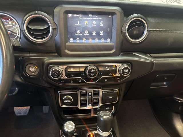 Used 2021 Jeep Wrangler Unlimited Sahara AWD/4WD image 21