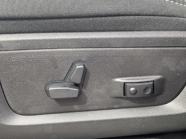 New 2026 RAM 3500 Big Horn AWD/4WD image 21