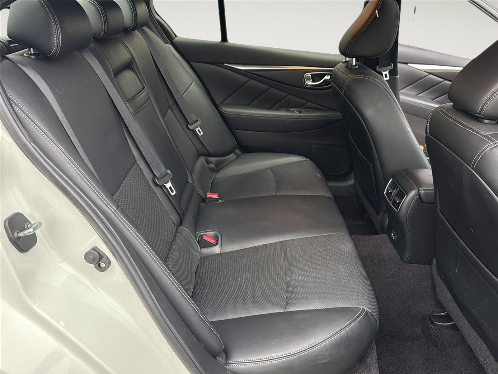 Used 2022 INFINITI Q50 Sensory image 27