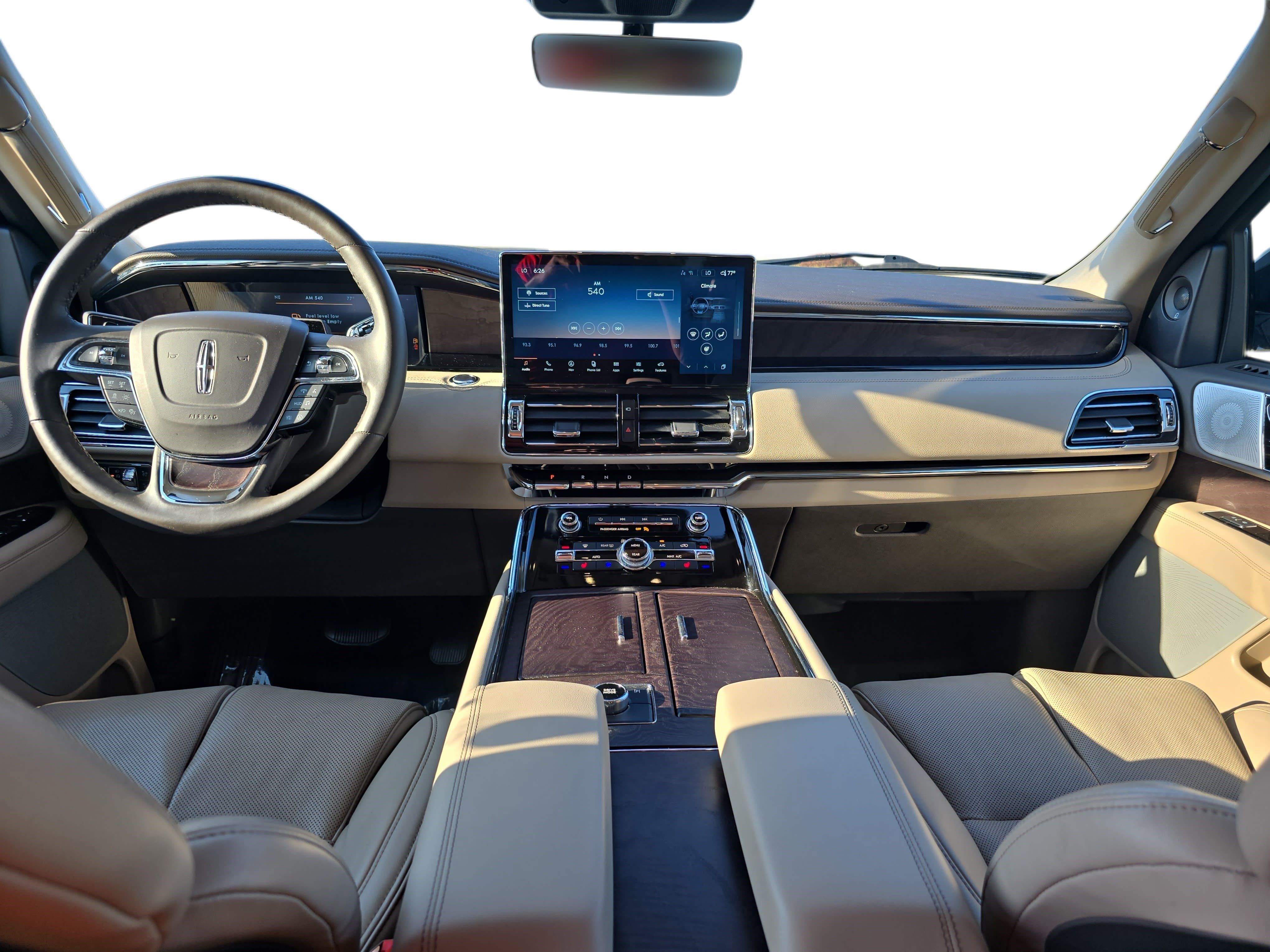 Used 2023 Lincoln Navigator Reserve AWD/4WD image 9