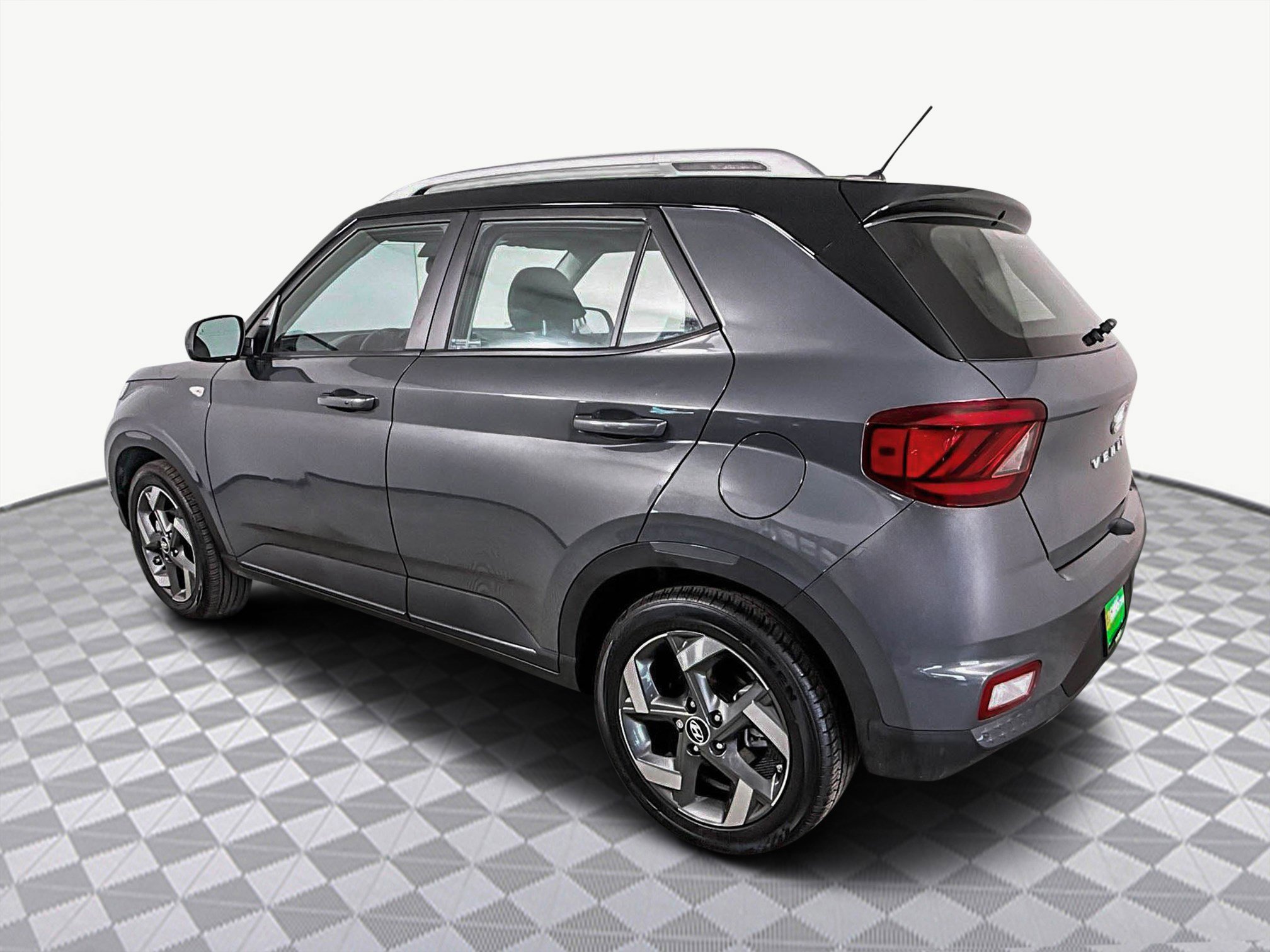 Used 2024 Hyundai Venue Limited image 6