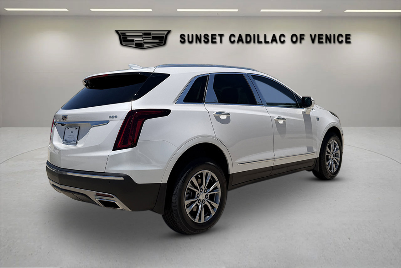 Certified 2023 Cadillac XT5 Premium Luxury FWD image 3
