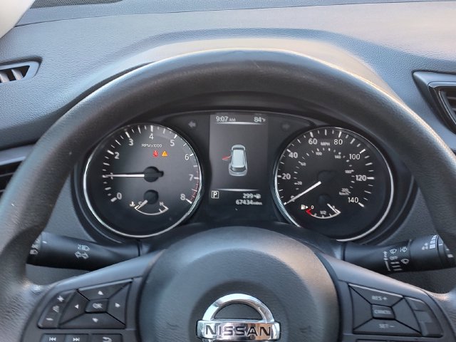Used 2017 Nissan Rogue S FWD image 12