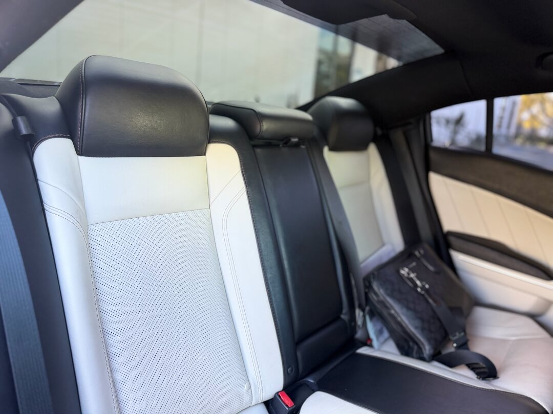 Used 2017 Dodge Charger R/T w/ Plus Group RWD image 15