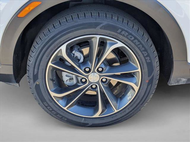 Used 2022 Buick Encore GX Essence w/ Safety Package II image 22