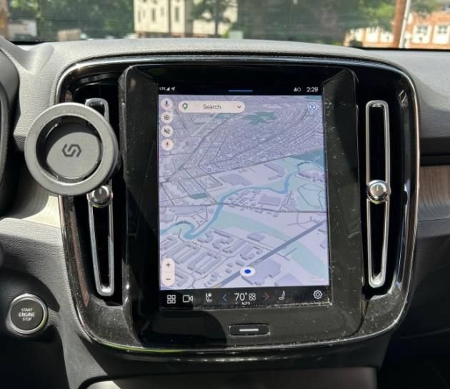 Certified 2023 Volvo XC40 B5 Plus w/ Driver Assist Package AWD/4WD image 6
