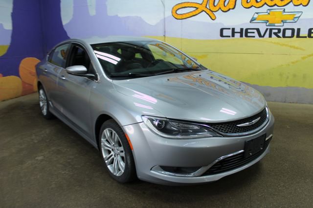 Used 2015 Chrysler 200 Limited w/ Comfort Group FWD image 4