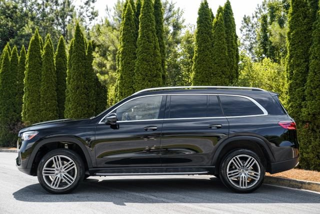 Used 2024 Mercedes-Benz GLS 450 4MATIC w/ Pinnacle Trim Package image 9
