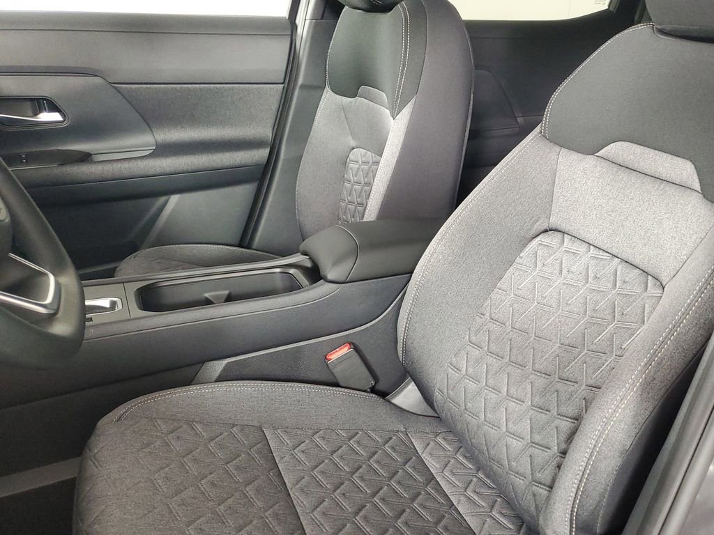 Used 2026 Nissan Kicks SV w/ Cold Weather Package FWD image 14