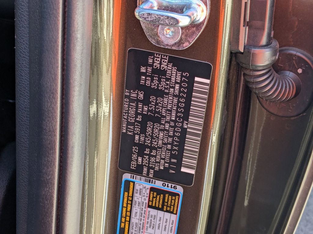 Used 2025 Kia Telluride S image 36