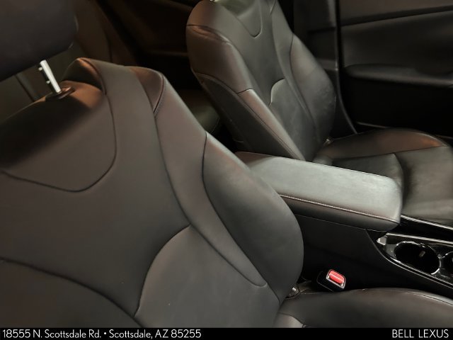 Used 2018 Toyota Prius Four Touring w/ Premium Convenience Package FWD image 9