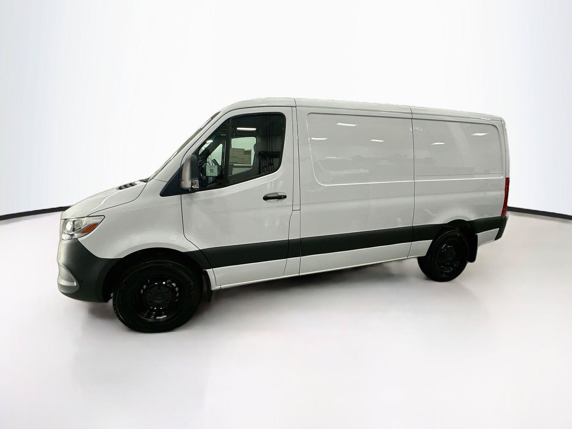 Used 2026 Mercedes-Benz Sprinter 2500 image 2