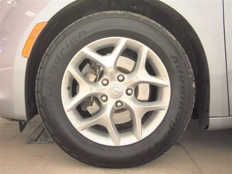 Used 2020 Chrysler Pacifica Limited FWD image 9