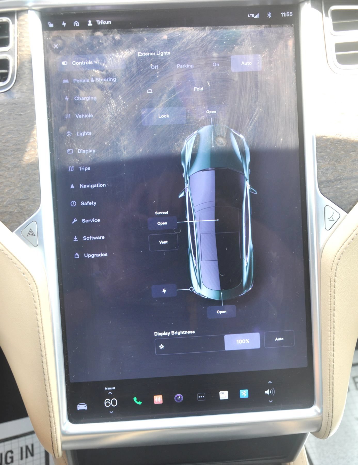 Used 2014 Tesla Model S 85 RWD image 31