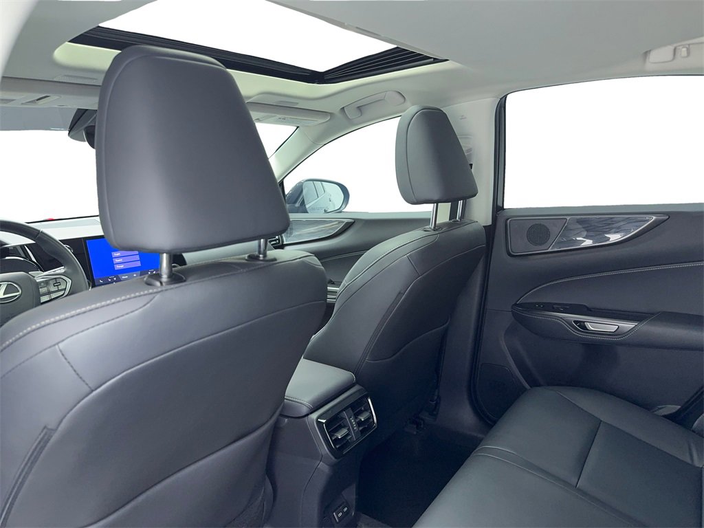 Used 2024 Lexus NX 250 FWD w/ Premium Package image 39