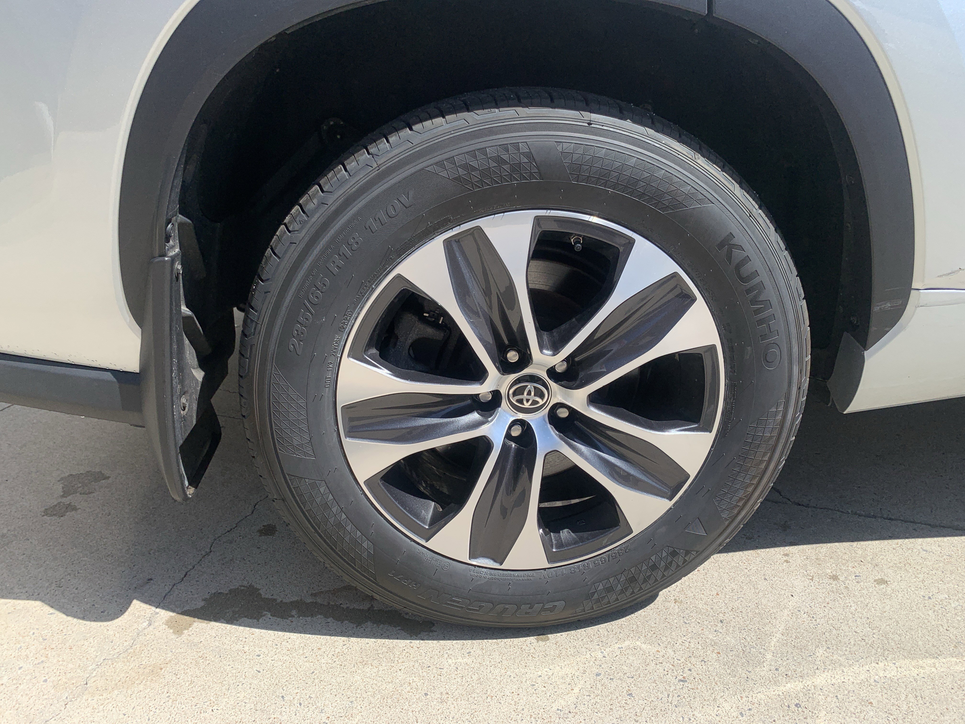 Used 2022 Toyota Highlander XLE image 33