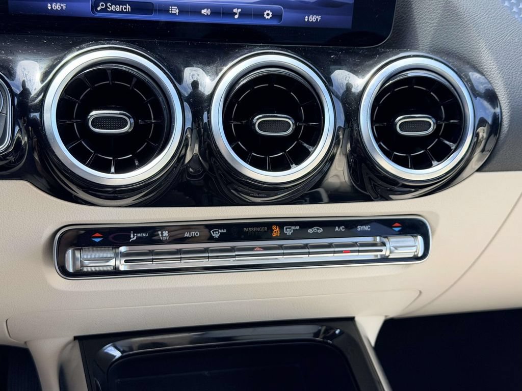 Used 2025 Mercedes-Benz GLA 250 4MATIC image 19