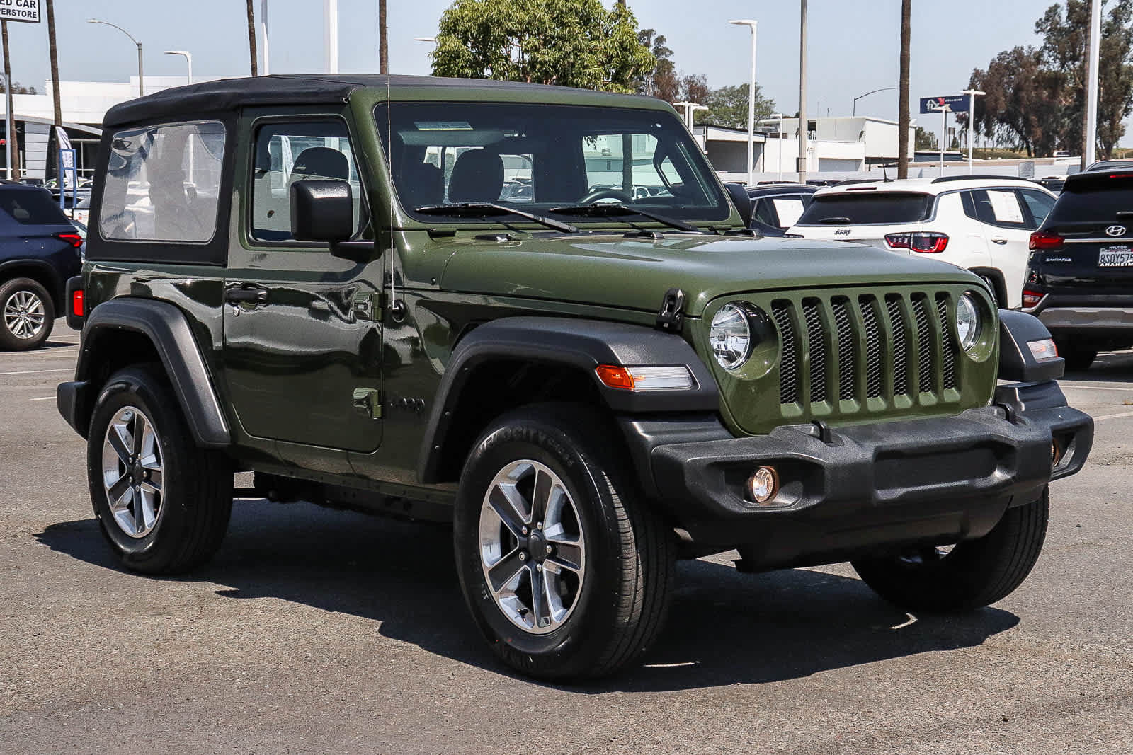 Used 2023 Jeep Wrangler Sport AWD/4WD image 3