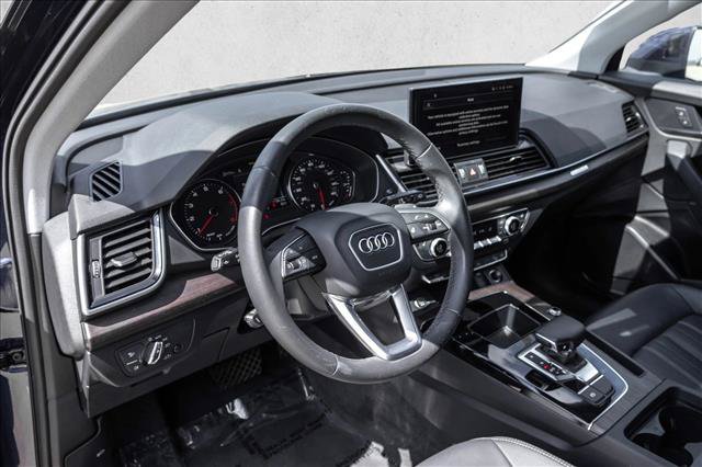 Used 2023 Audi Q5 2.0T Premium w/ Convenience Package AWD/4WD image 10