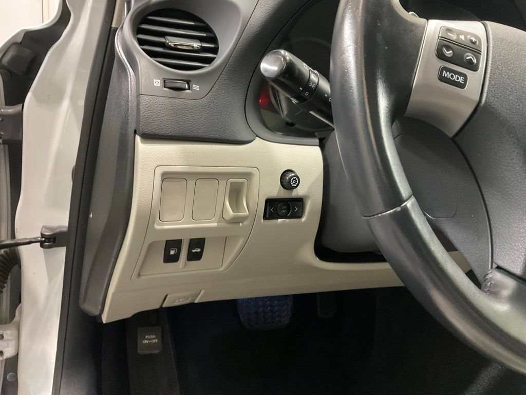 Used 2011 Lexus IS 250 w/ Premium Pkg Value Edition RWD image 8