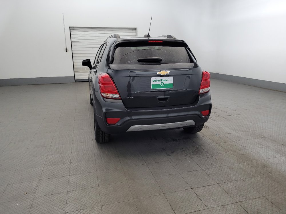 Used 2018 Chevrolet Trax LT w/ LT Convenience Package FWD image 6