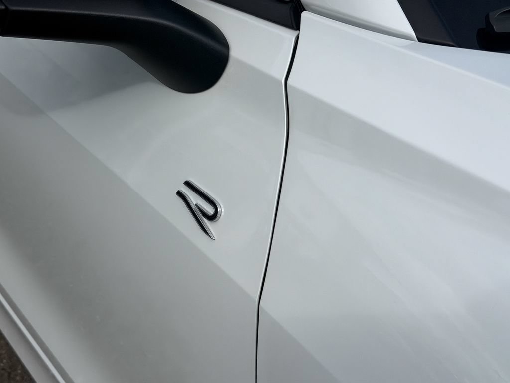 Certified 2026 Volkswagen Tiguan SE R-Line FWD image 6