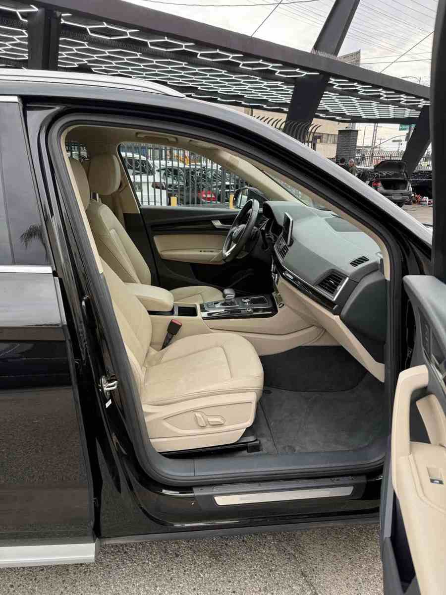 Used 2018 Audi Q5 2.0T Premium Plus w/ Premium Plus Package image 13