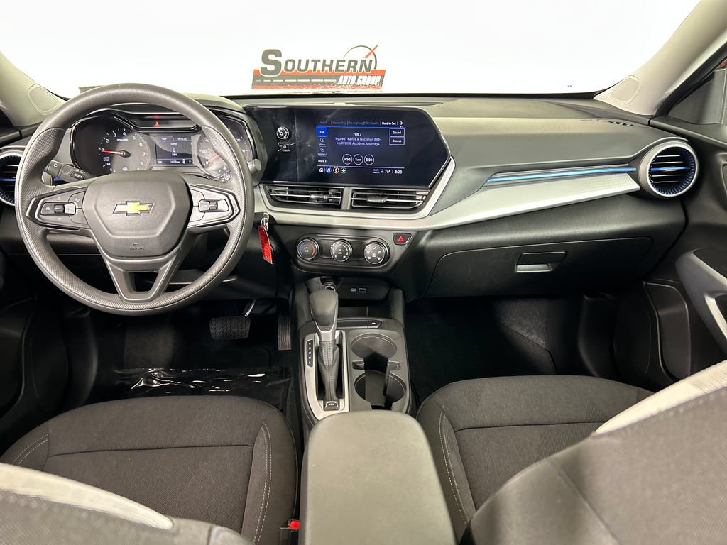 Used 2024 Chevrolet Trax LS w/ Driver Confidence Package FWD image 18