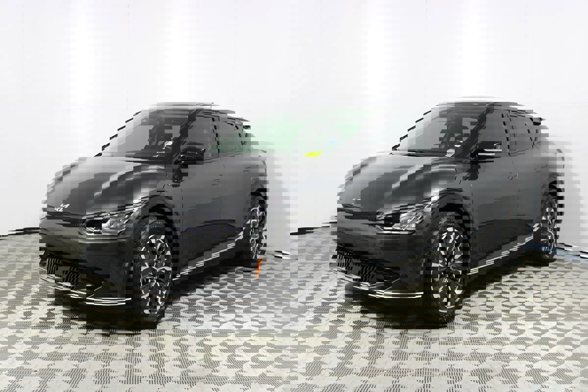 Used 2024 Kia EV6 Light RWD image 31