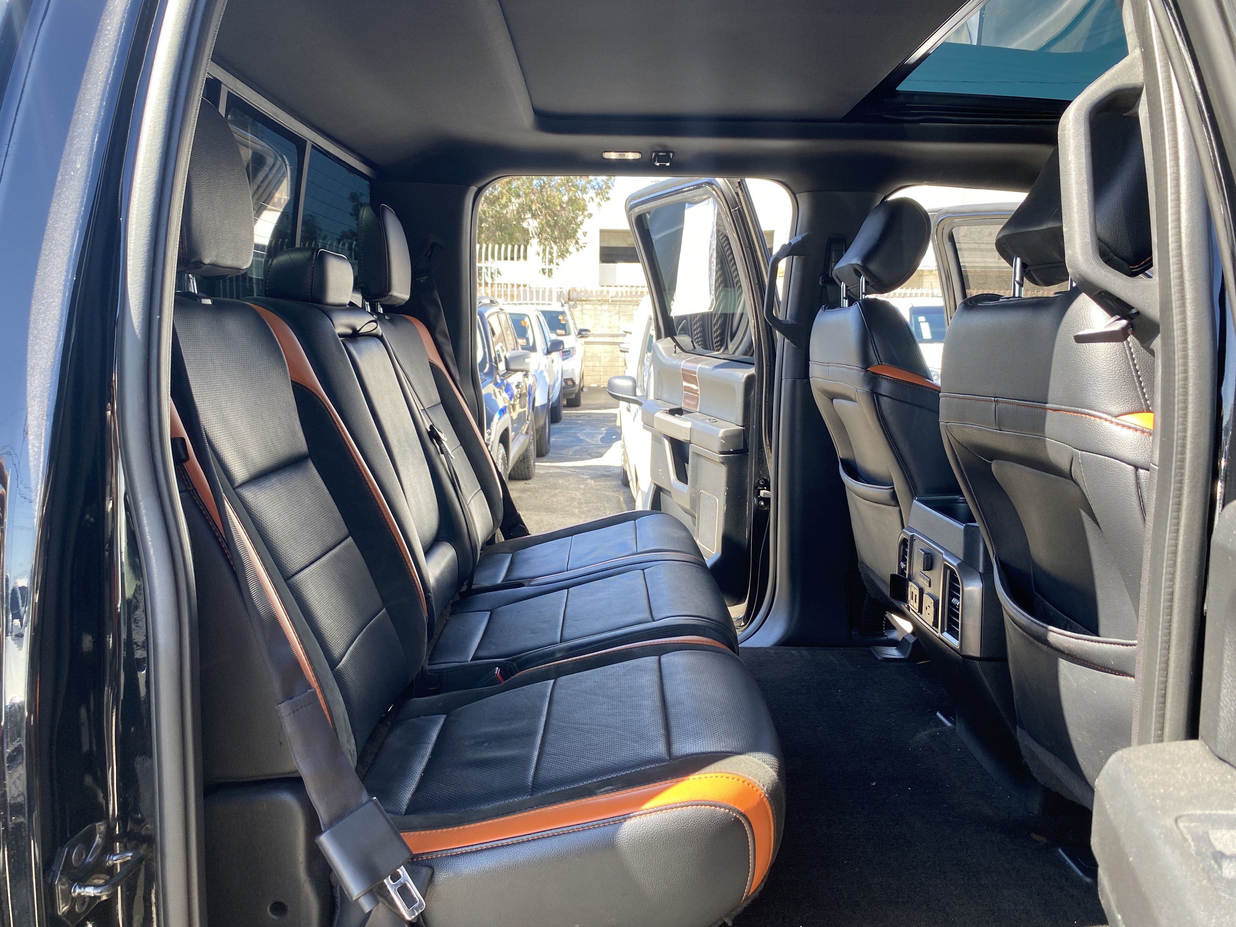 Used 2018 Ford F150 Raptor w/ Equipment Group 802A Luxury image 23