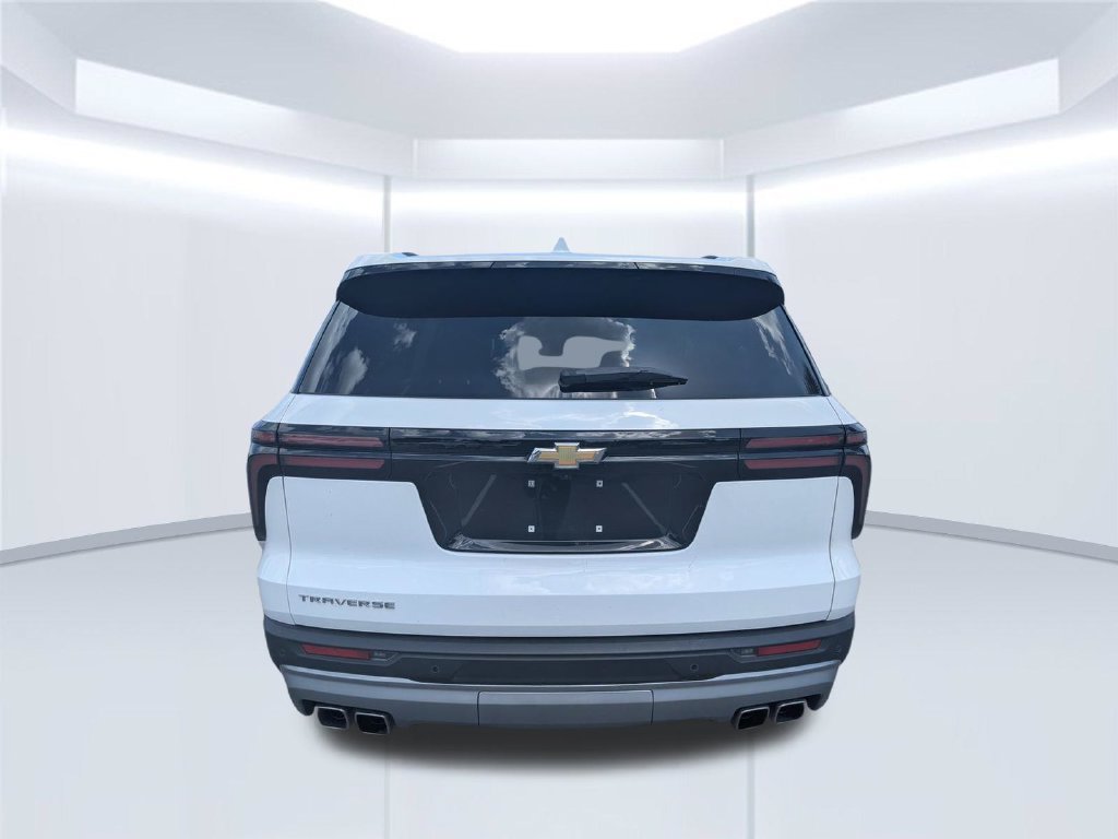 Used 2025 Chevrolet Traverse LT FWD image 5