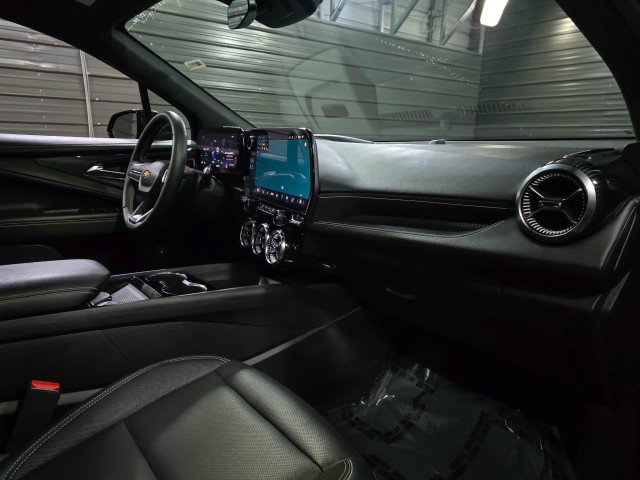 Used 2024 Chevrolet Blazer EV LT image 12